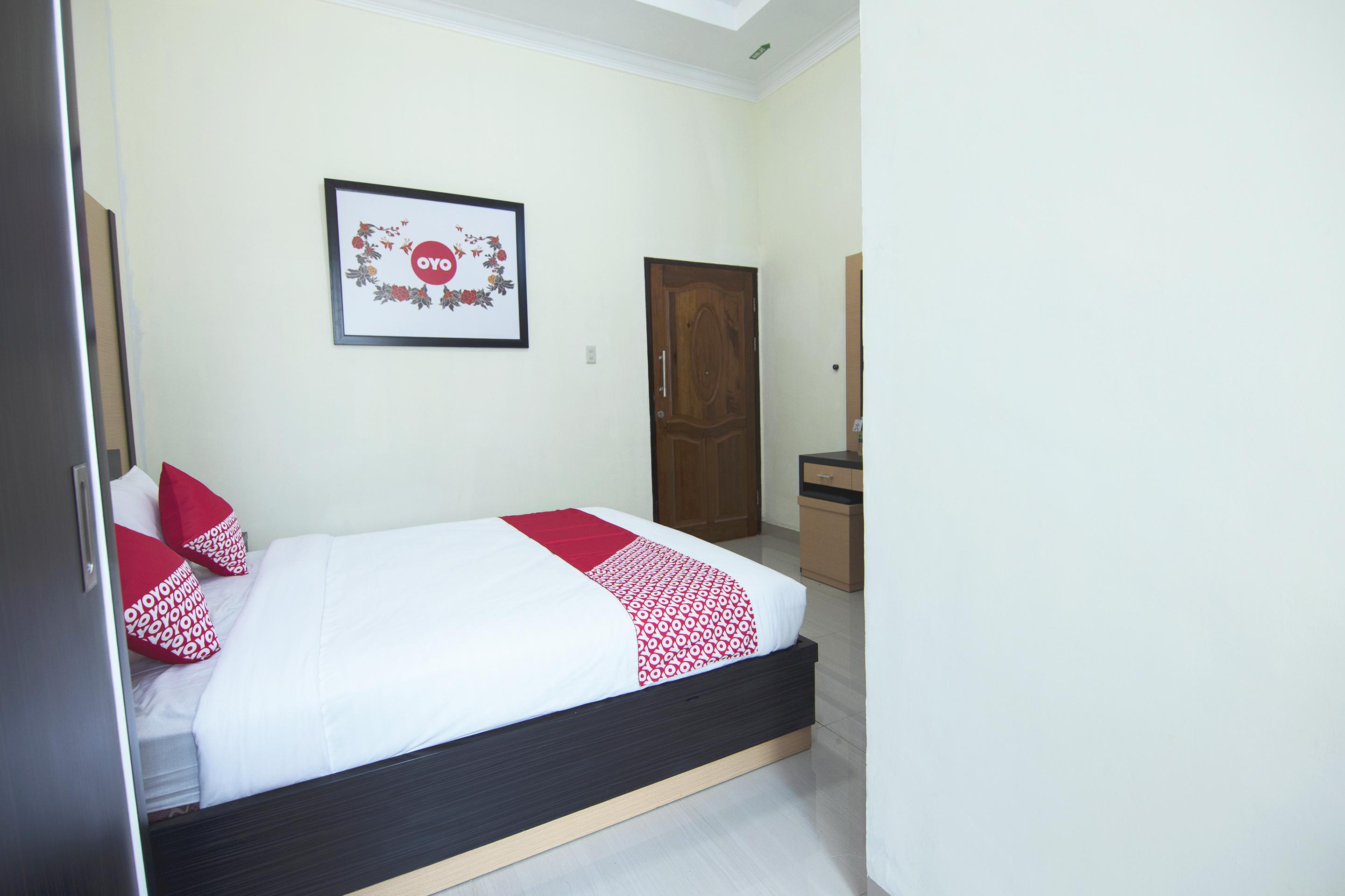 Capital O 540 Esther Hotel Balige Kültér fotó