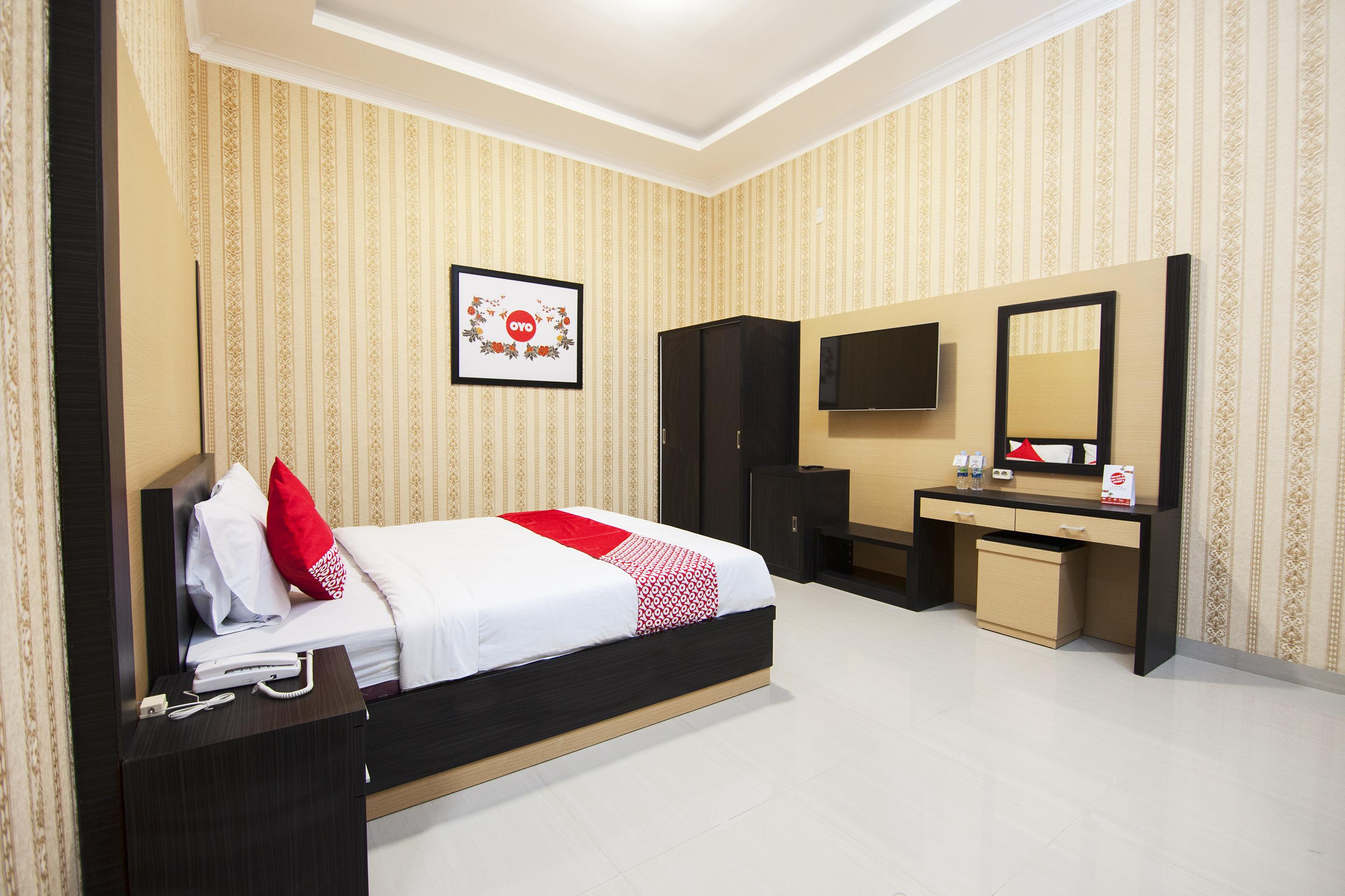 Capital O 540 Esther Hotel Balige Kültér fotó