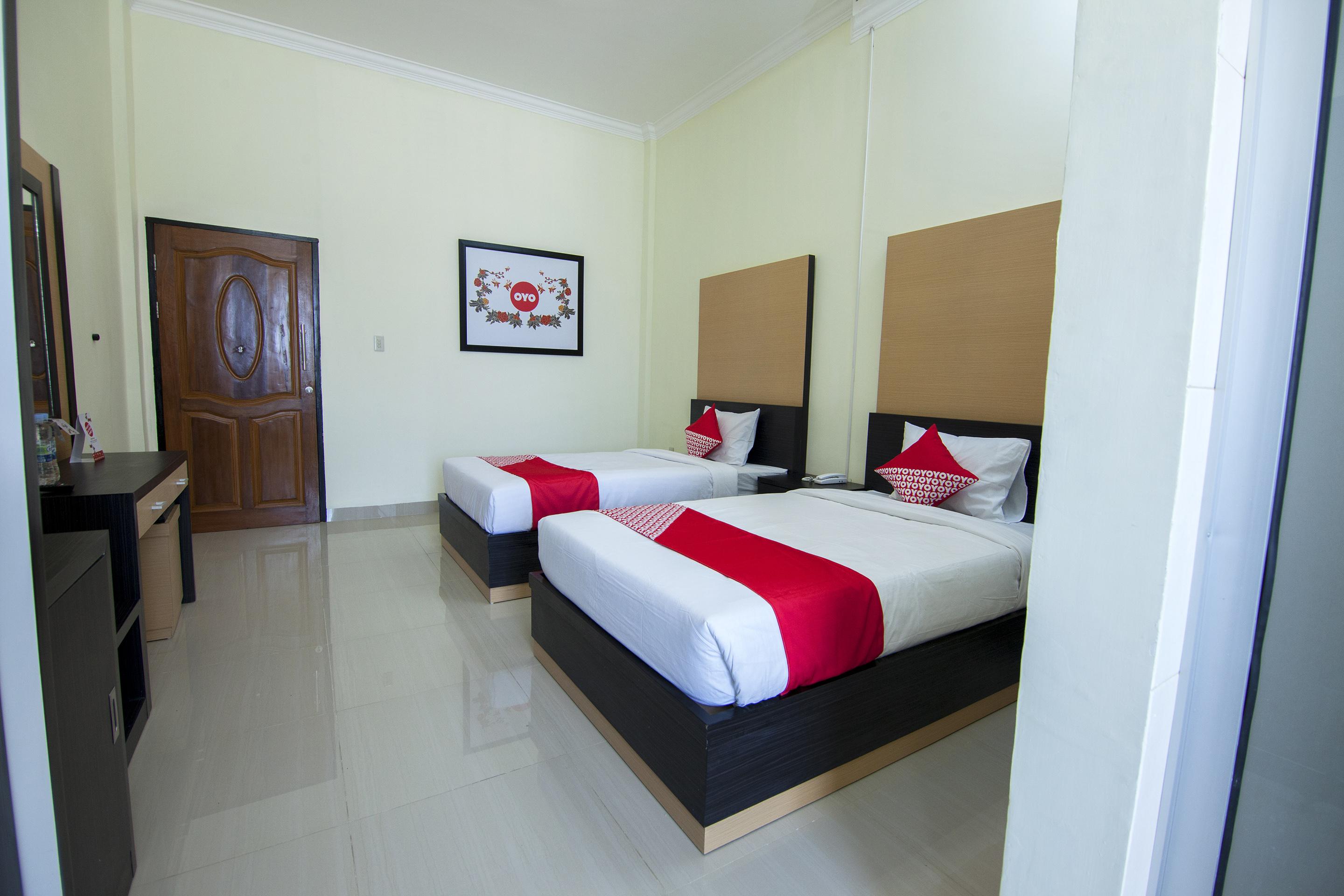 Capital O 540 Esther Hotel Balige Kültér fotó