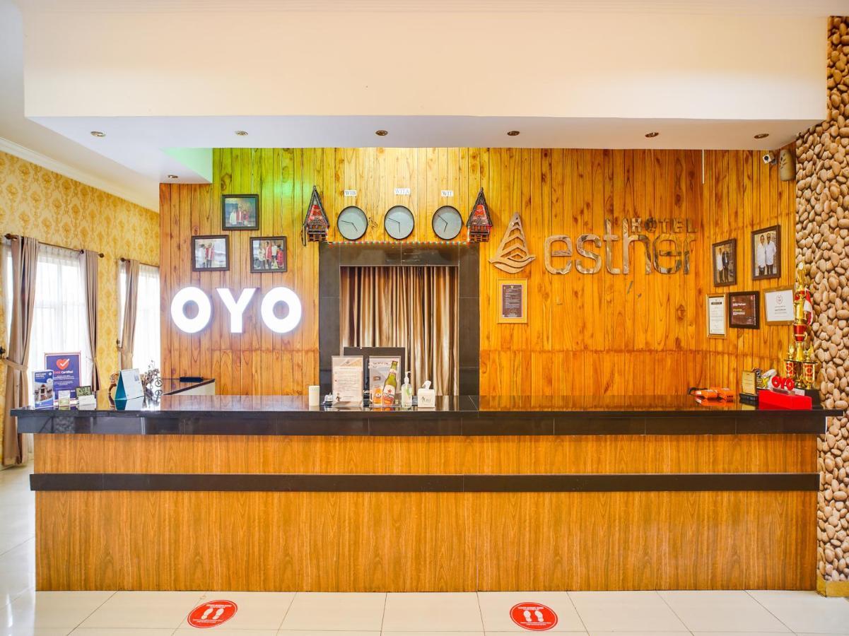 Capital O 540 Esther Hotel Balige Kültér fotó
