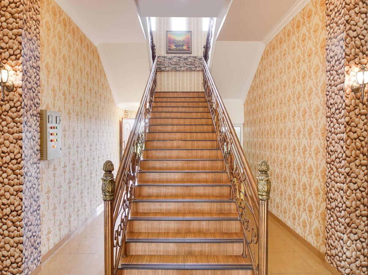 Capital O 540 Esther Hotel Balige Kültér fotó